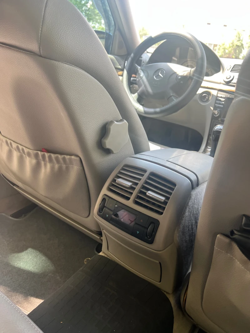 Mercedes-Benz E 220 Avantgarde, снимка 12 - Автомобили и джипове - 53013632