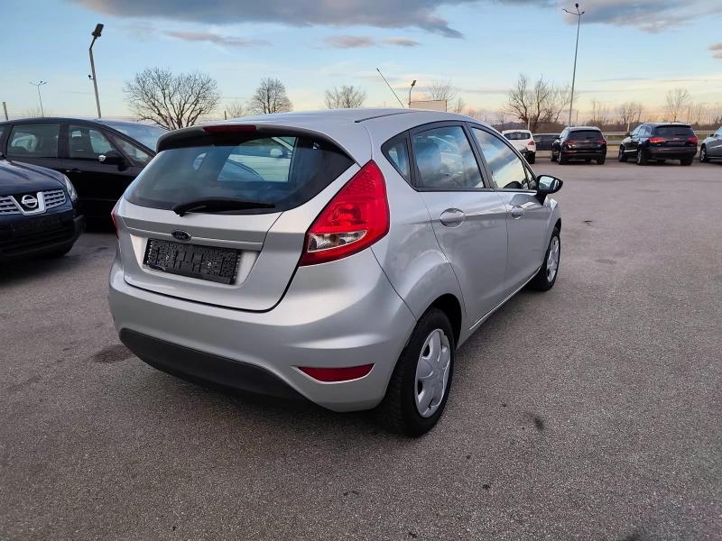 Ford Fiesta 1.3i КЛИМА, снимка 2 - Автомобили и джипове - 53157024