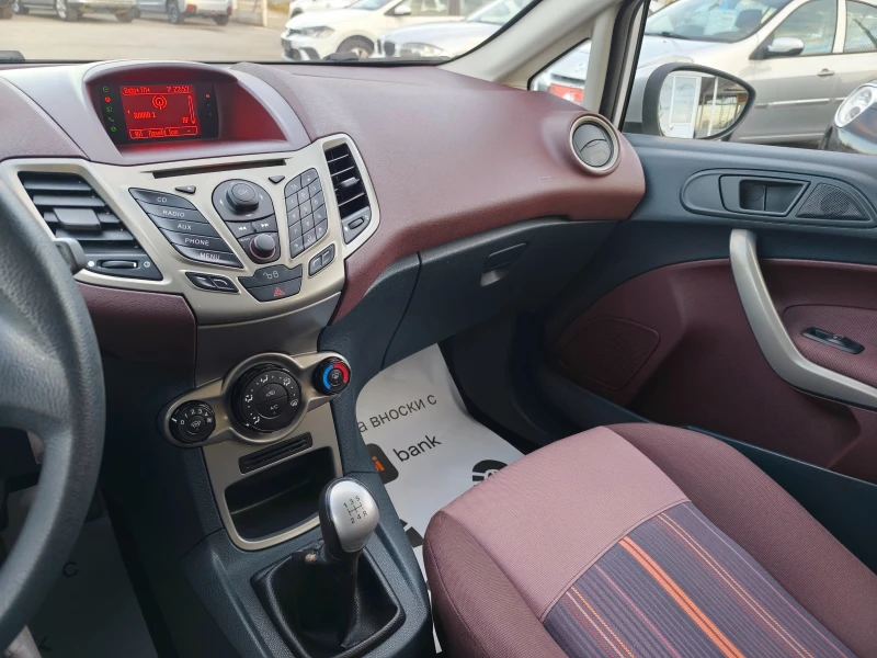 Ford Fiesta 1.3i КЛИМА, снимка 13 - Автомобили и джипове - 53157024