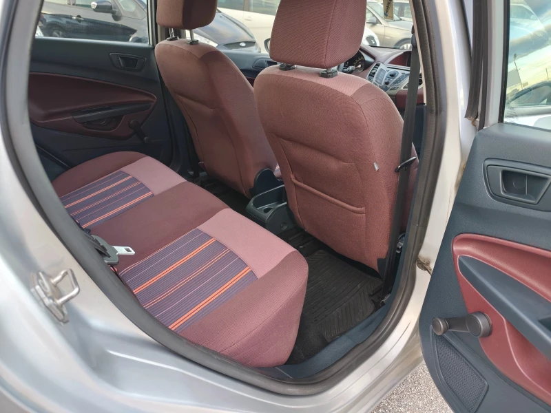 Ford Fiesta 1.3i КЛИМА, снимка 10 - Автомобили и джипове - 53157024