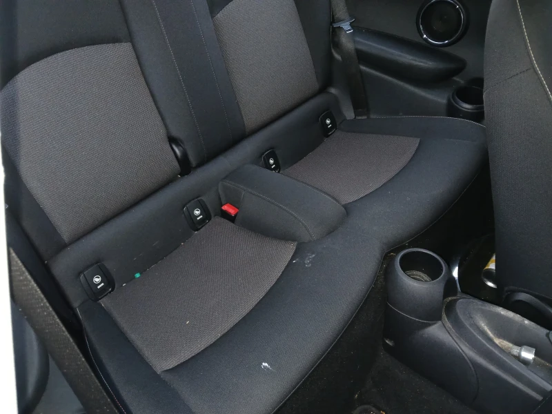 Mini One 1.5/95к/ НА ЧАСТИ!, снимка 9 - Автомобили и джипове - 53204918