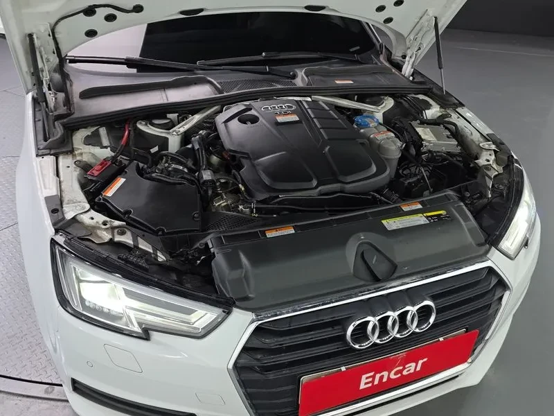 Audi A4 2.0 TDI, снимка 6 - Автомобили и джипове - 54144391