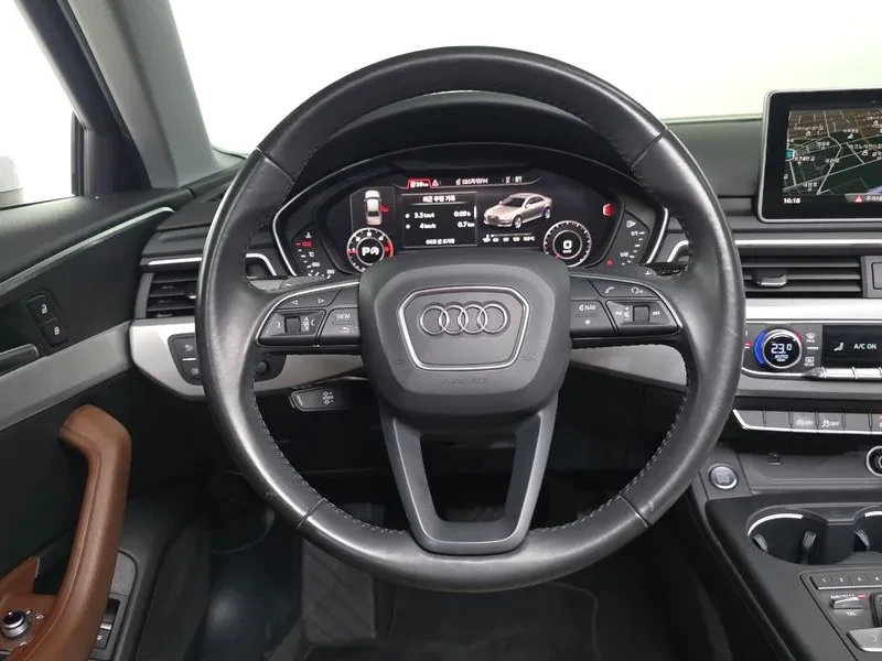 Audi A4 2.0 TDI, снимка 13 - Автомобили и джипове - 54144391
