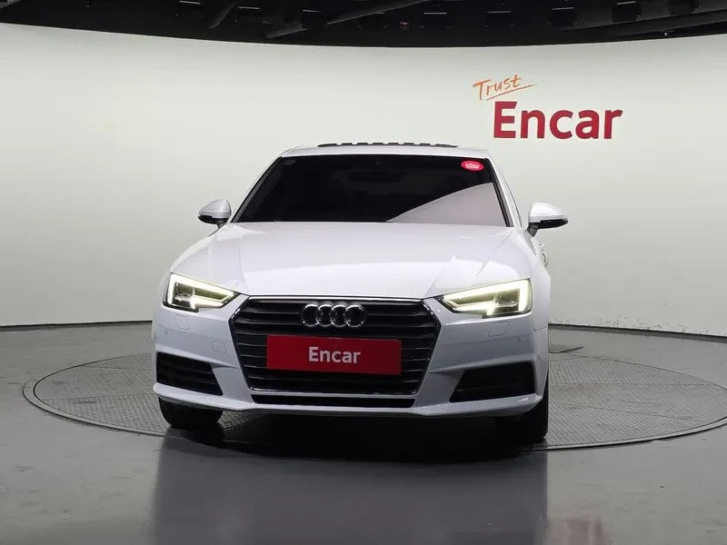 Audi A4 2.0 TDI, снимка 3 - Автомобили и джипове - 54144391