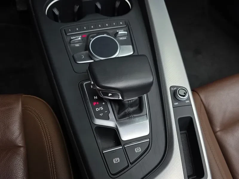 Audi A4 2.0 TDI, снимка 9 - Автомобили и джипове - 54144391