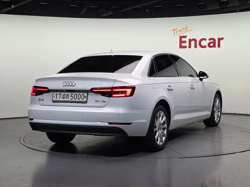 Audi A4 2.0 TDI, снимка 2 - Автомобили и джипове - 54144391