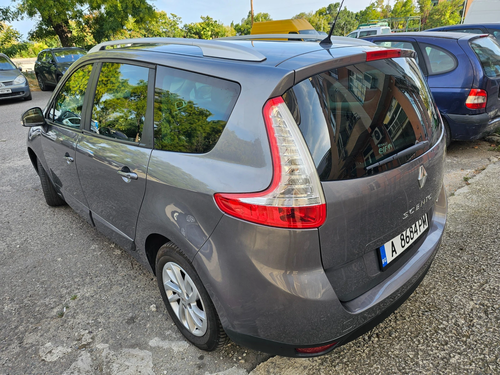 Renault Grand scenic 7 местен 1.5dci  - изображение 4