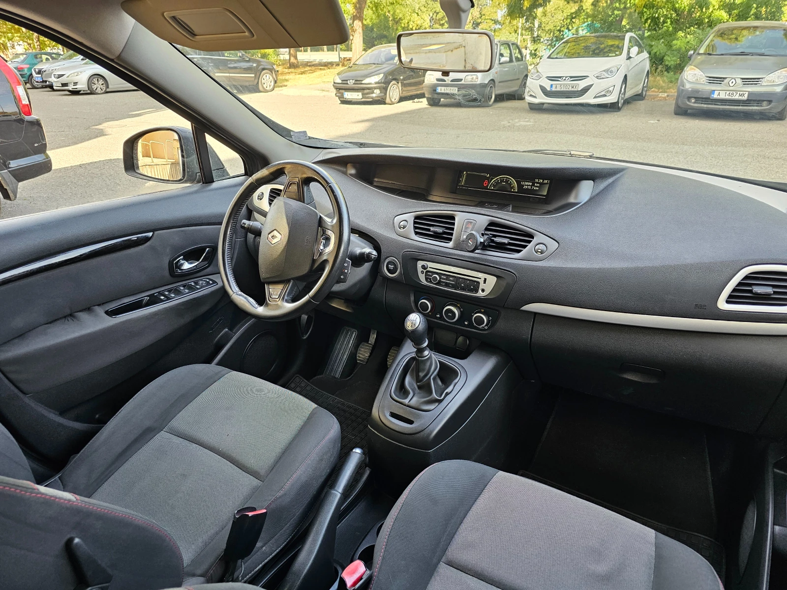 Renault Grand scenic 7 местен 1.5dci  - изображение 6