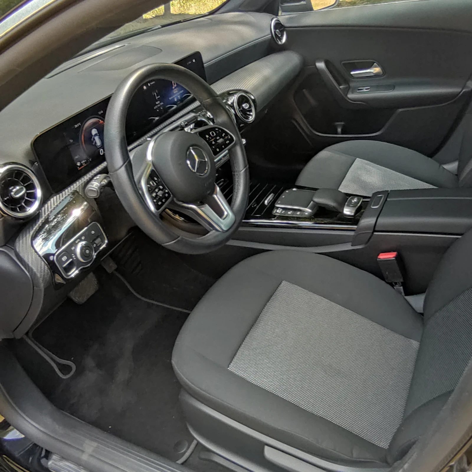 Mercedes-Benz CLA 200 150 кс./8 ск/F1/ - изображение 7