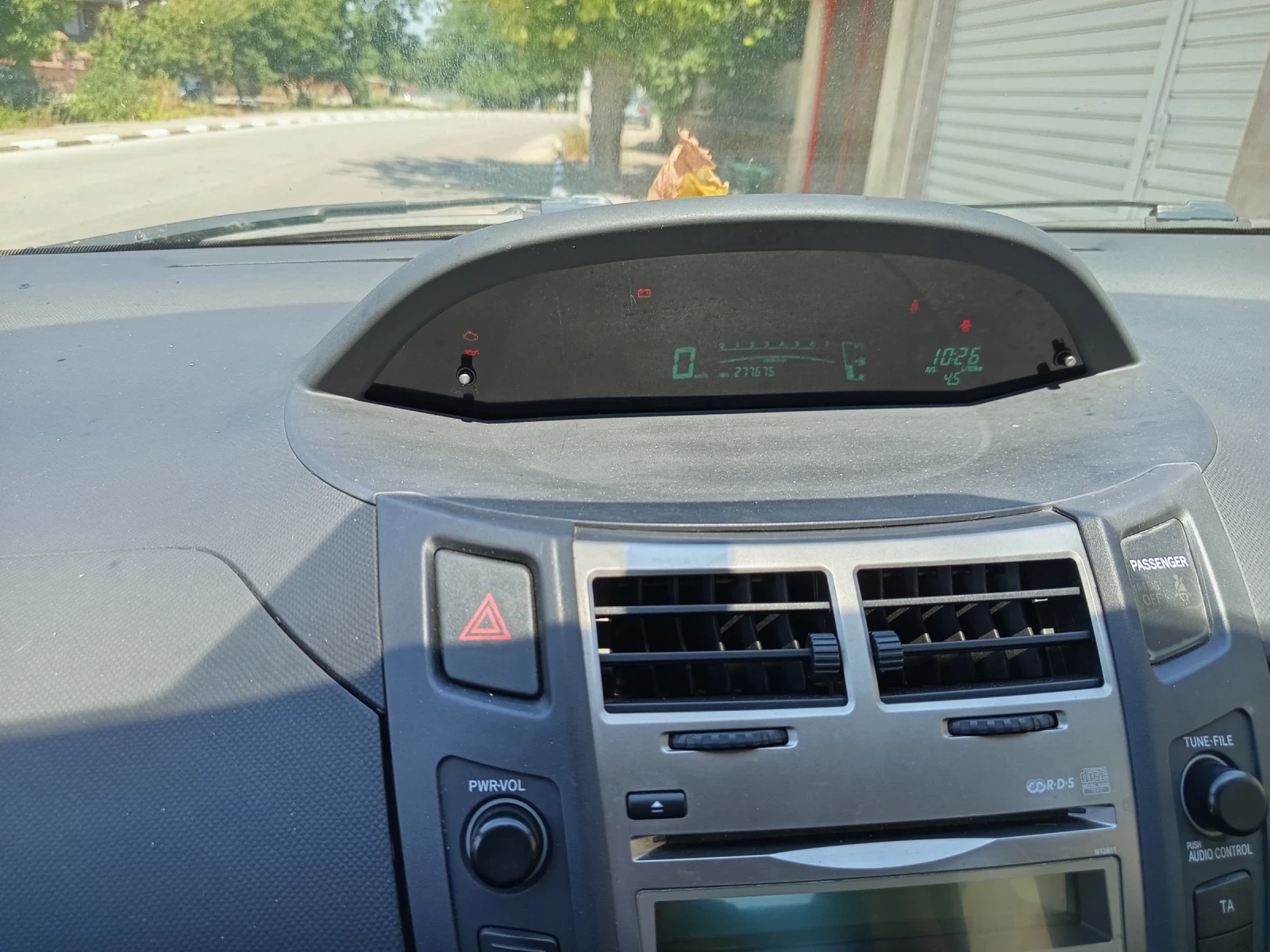 Toyota Yaris 1.0-69кс - изображение 10