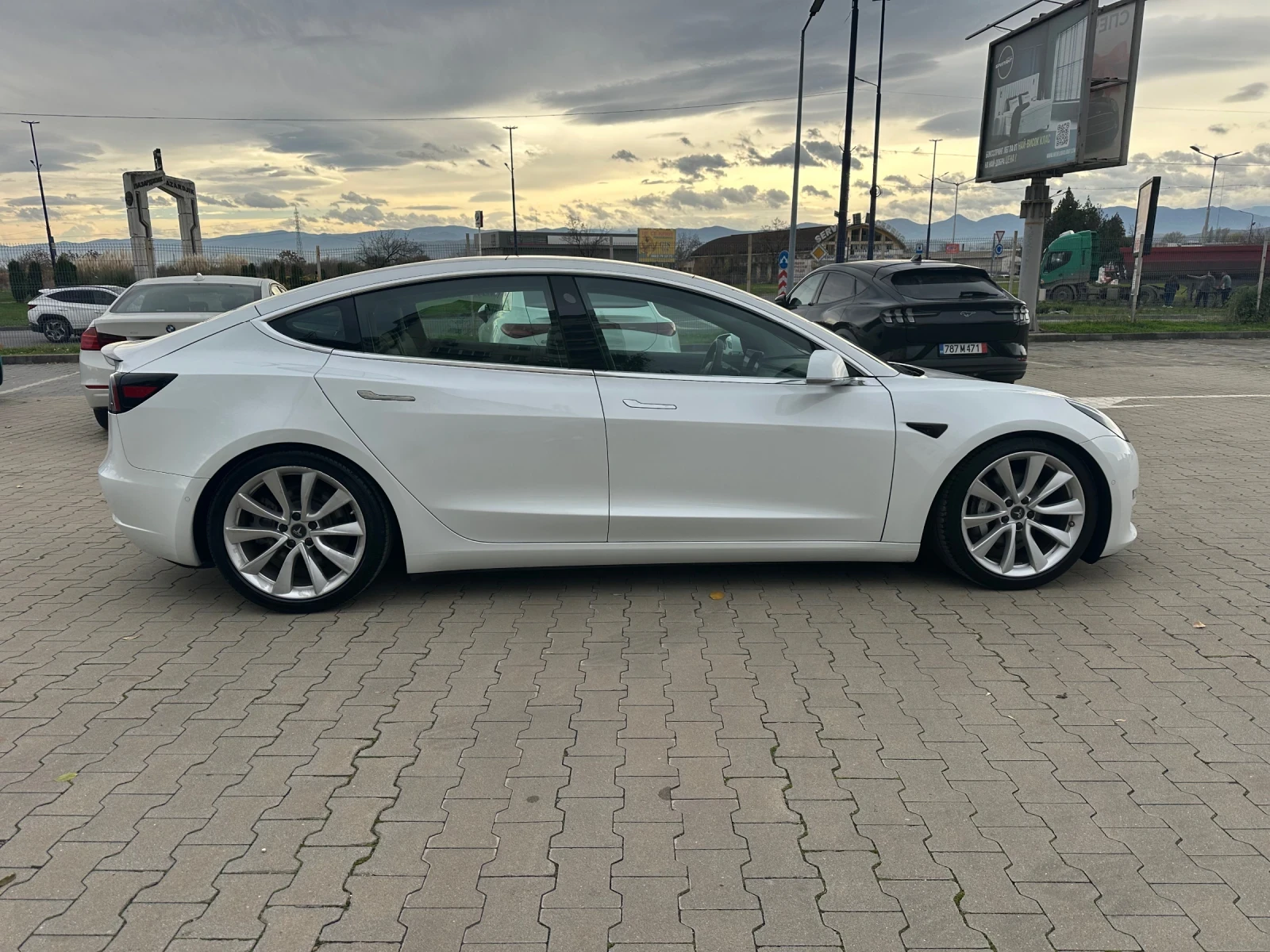 Tesla Model 3 Long range /dual motor /  82 kWh / 467 kc. | Mobile.bg   3