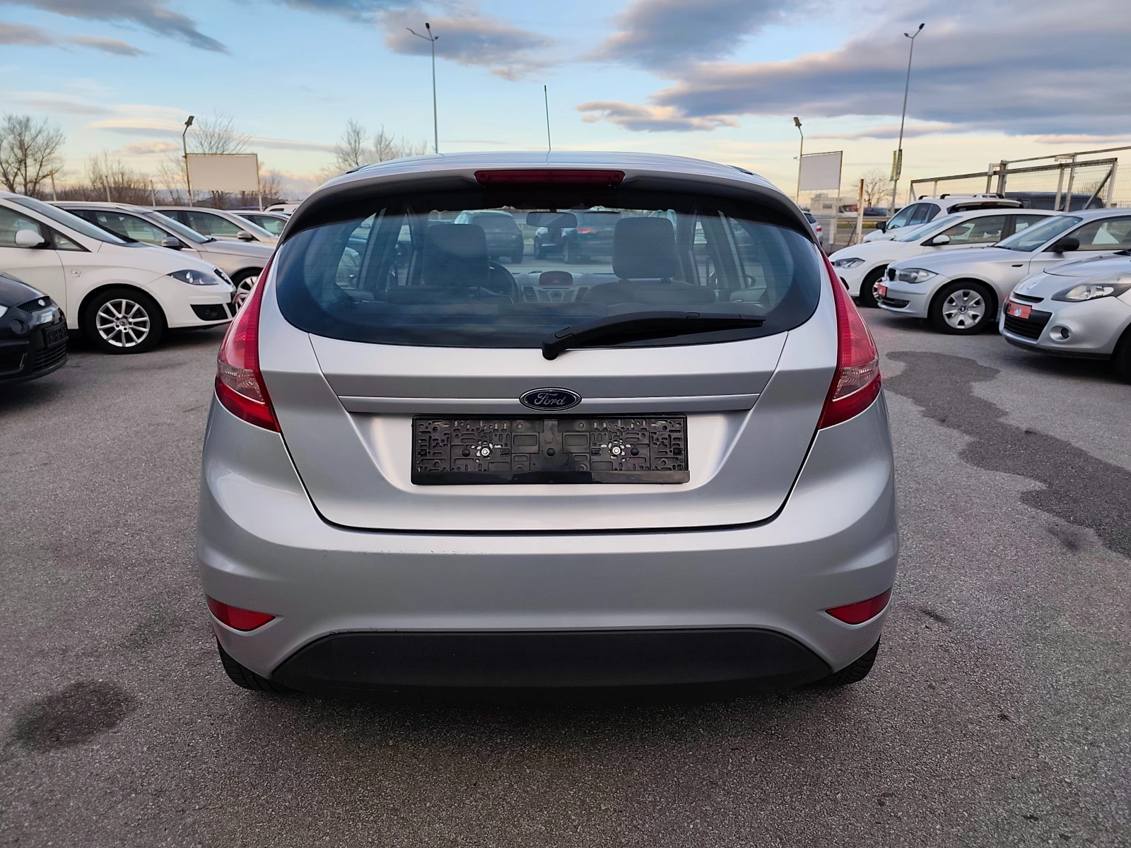 Ford Fiesta 1.3i КЛИМА - изображение 3