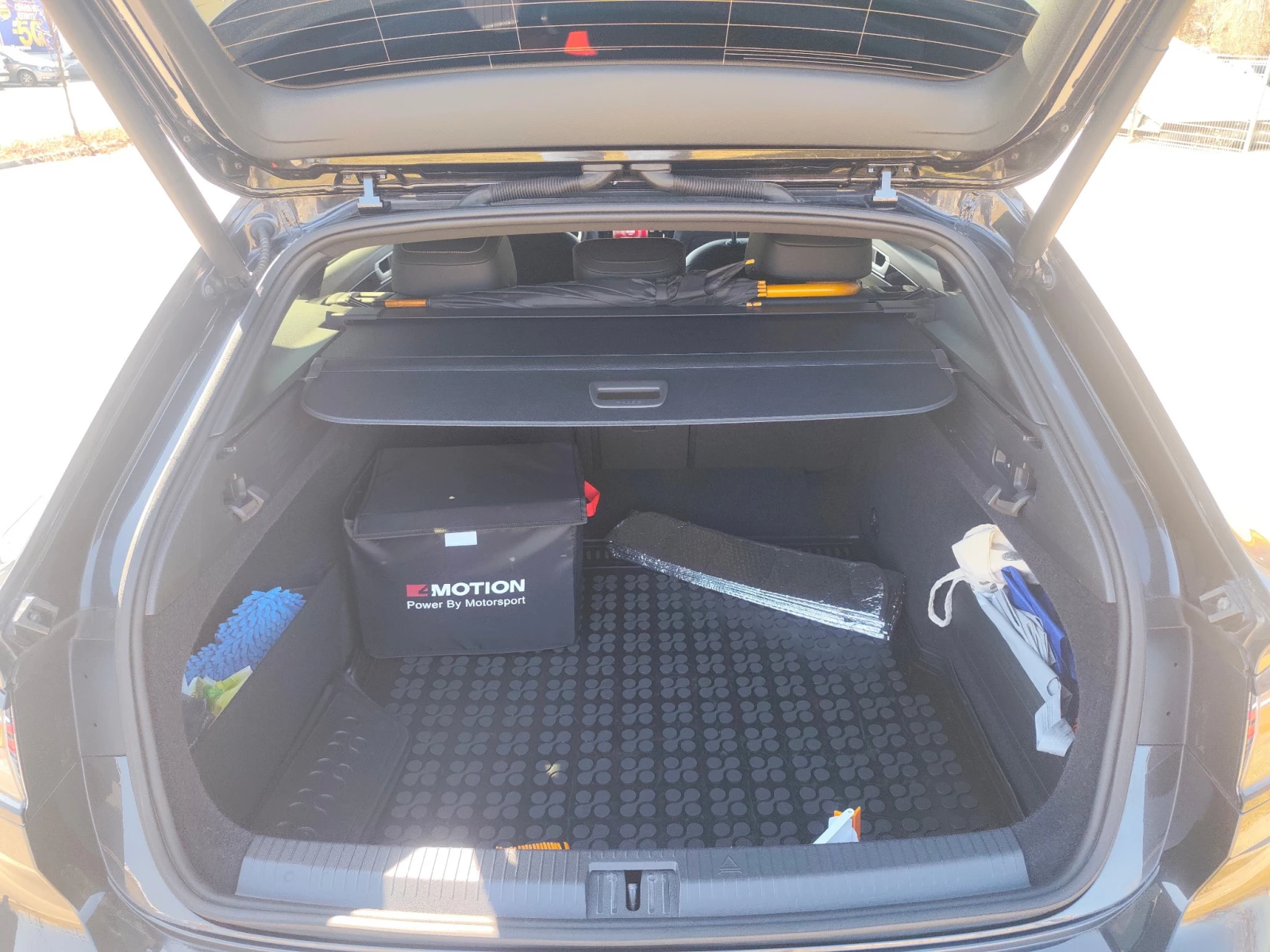 VW Arteon R-Line, снимка 9 - Автомобили и джипове - 53852228