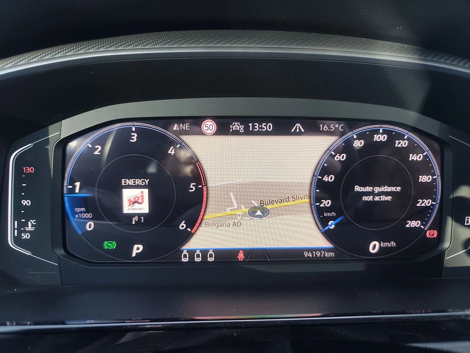 VW Arteon R-Line, снимка 17 - Автомобили и джипове - 53852228