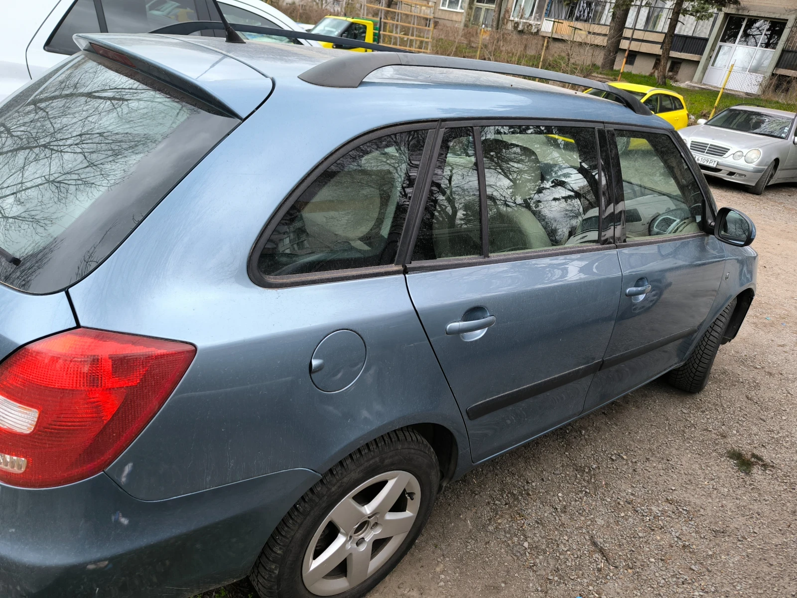 Skoda Fabia, снимка 3 - Автомобили и джипове - 54015037