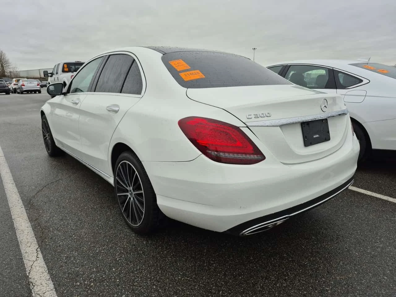 Mercedes-Benz C 300 * CARFAX * ШИБИДАХ * ПОДГРЕВИ, снимка 4 - Автомобили и джипове - 54060513