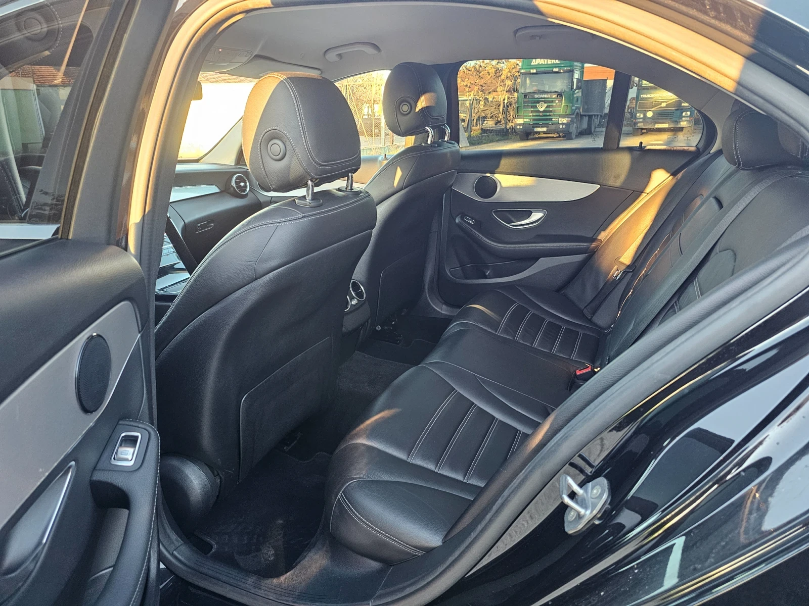 Mercedes-Benz C 220 4-matic AMG LINE DIGITAL, снимка 10 - Автомобили и джипове - 54335014