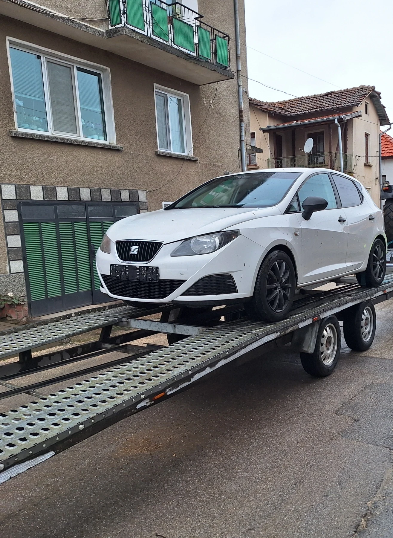 Seat Ibiza 1.2, снимка 2 - Автомобили и джипове - 54129251