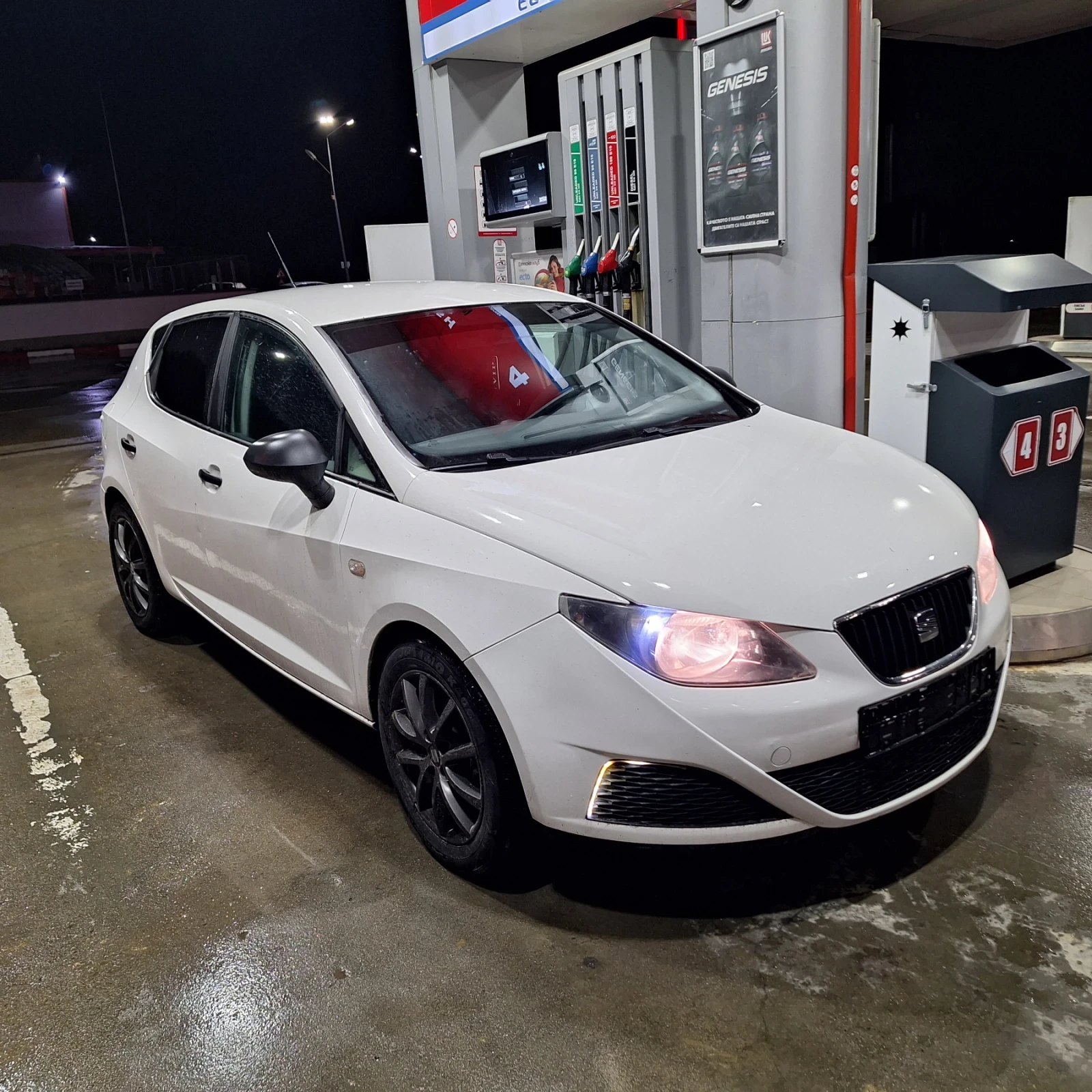 Seat Ibiza 1.2, снимка 7 - Автомобили и джипове - 54129251