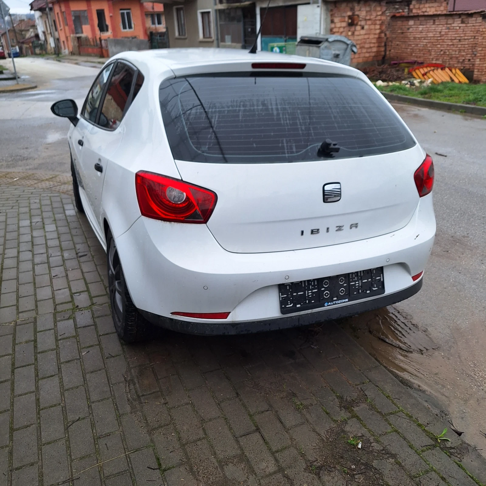 Seat Ibiza 1.2, снимка 6 - Автомобили и джипове - 54129251