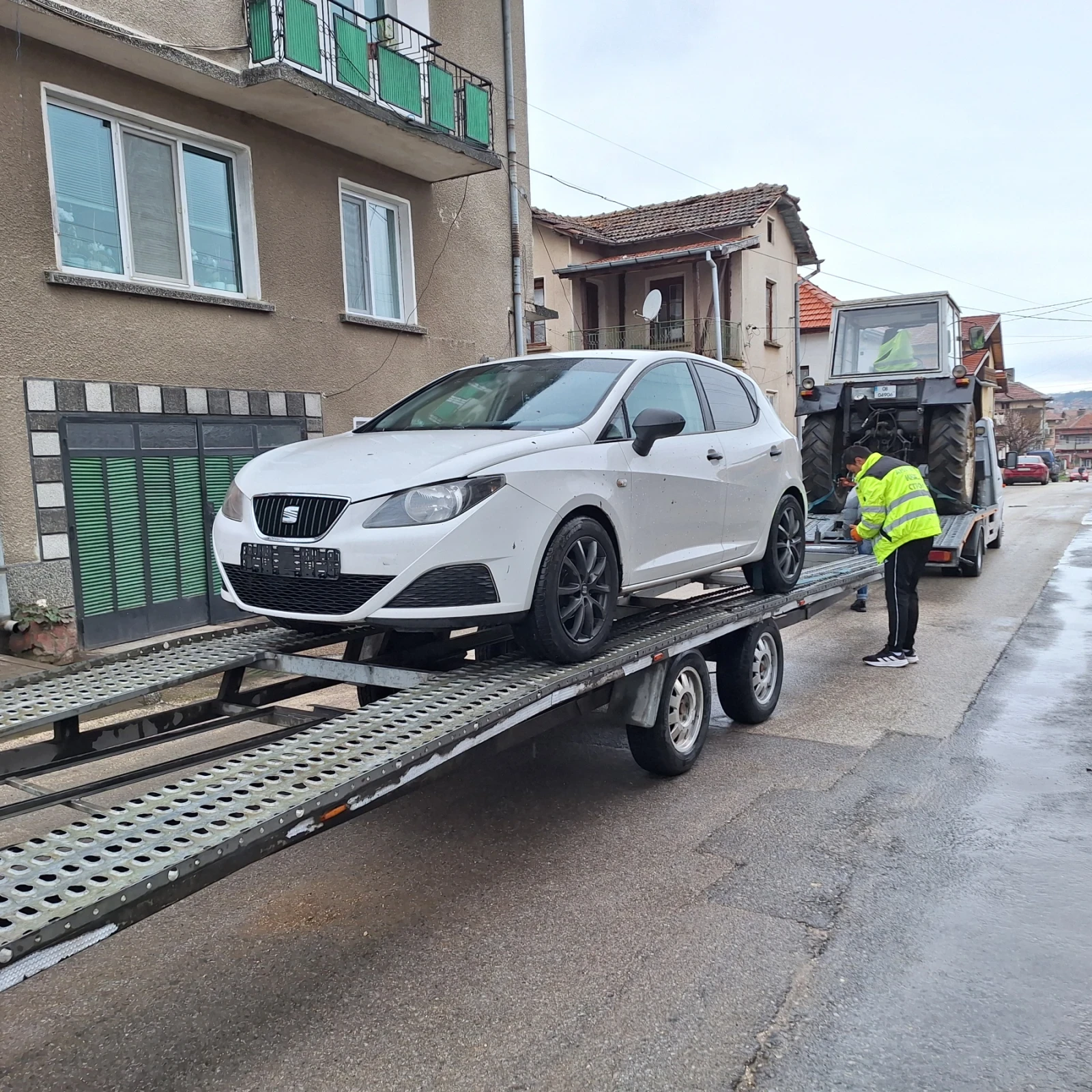 Seat Ibiza 1.2, снимка 3 - Автомобили и джипове - 54129251