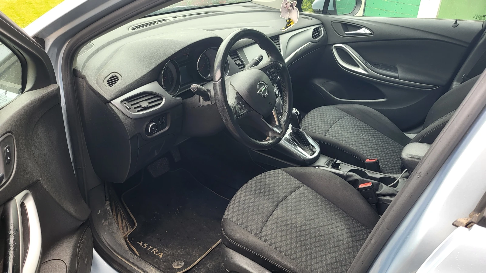 Opel Astra 1.4Т , снимка 8 - Автомобили и джипове - 54279589