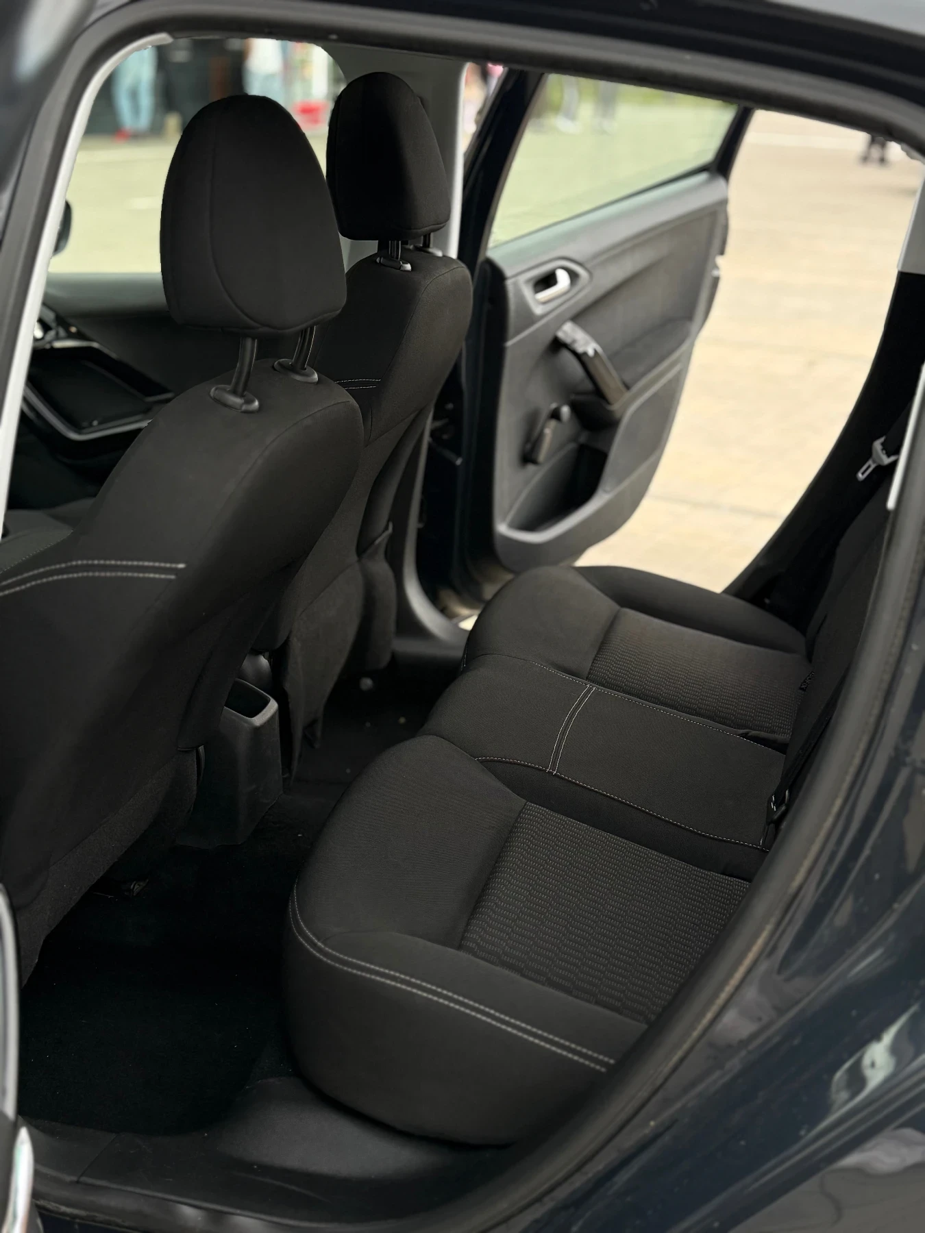 Peugeot 208, снимка 10 - Автомобили и джипове - 54313769