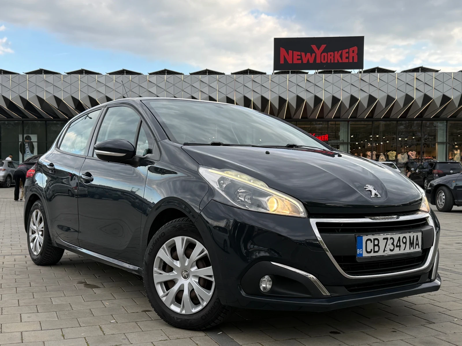 Peugeot 208