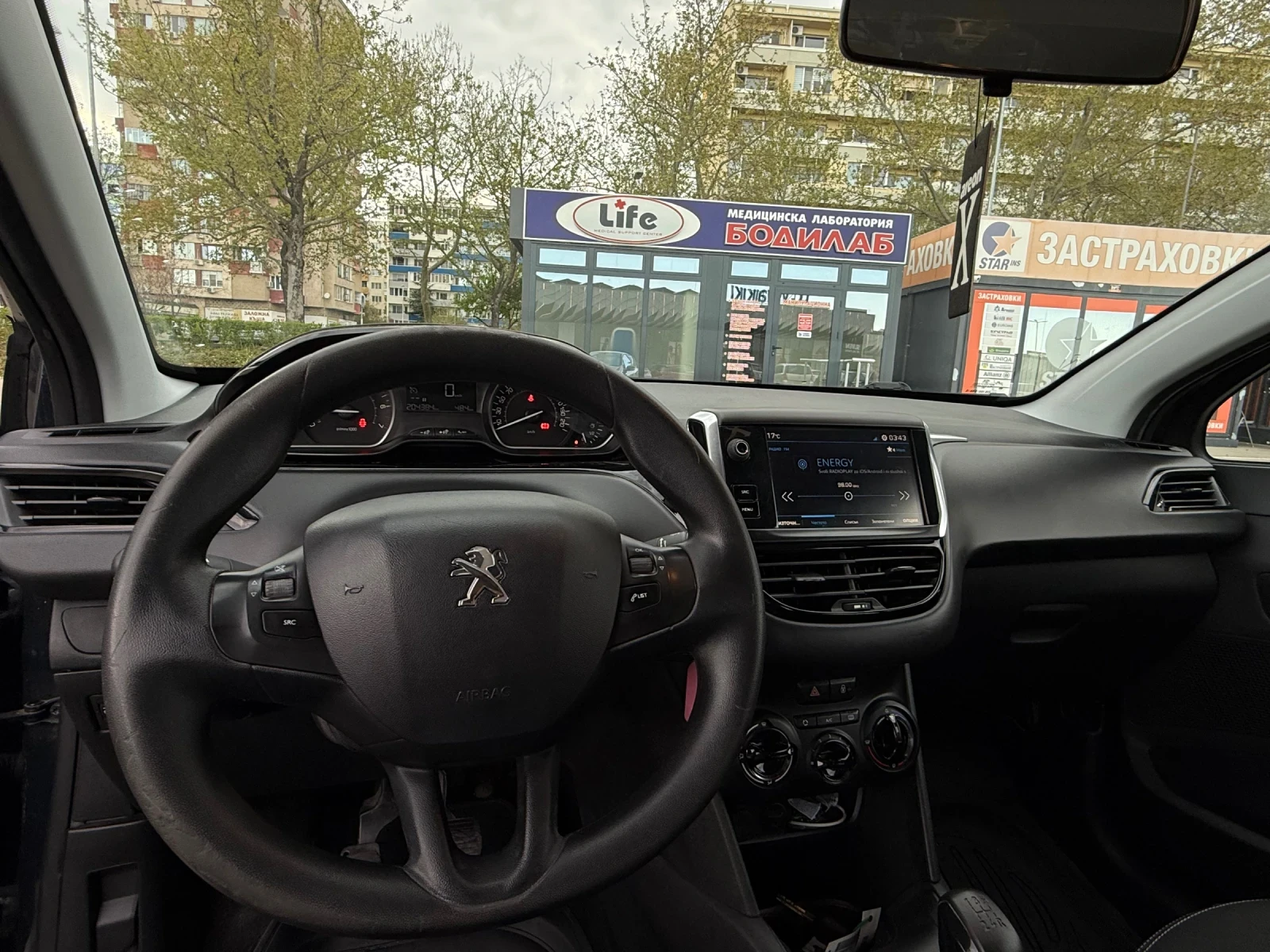 Peugeot 208, снимка 9 - Автомобили и джипове - 54313769