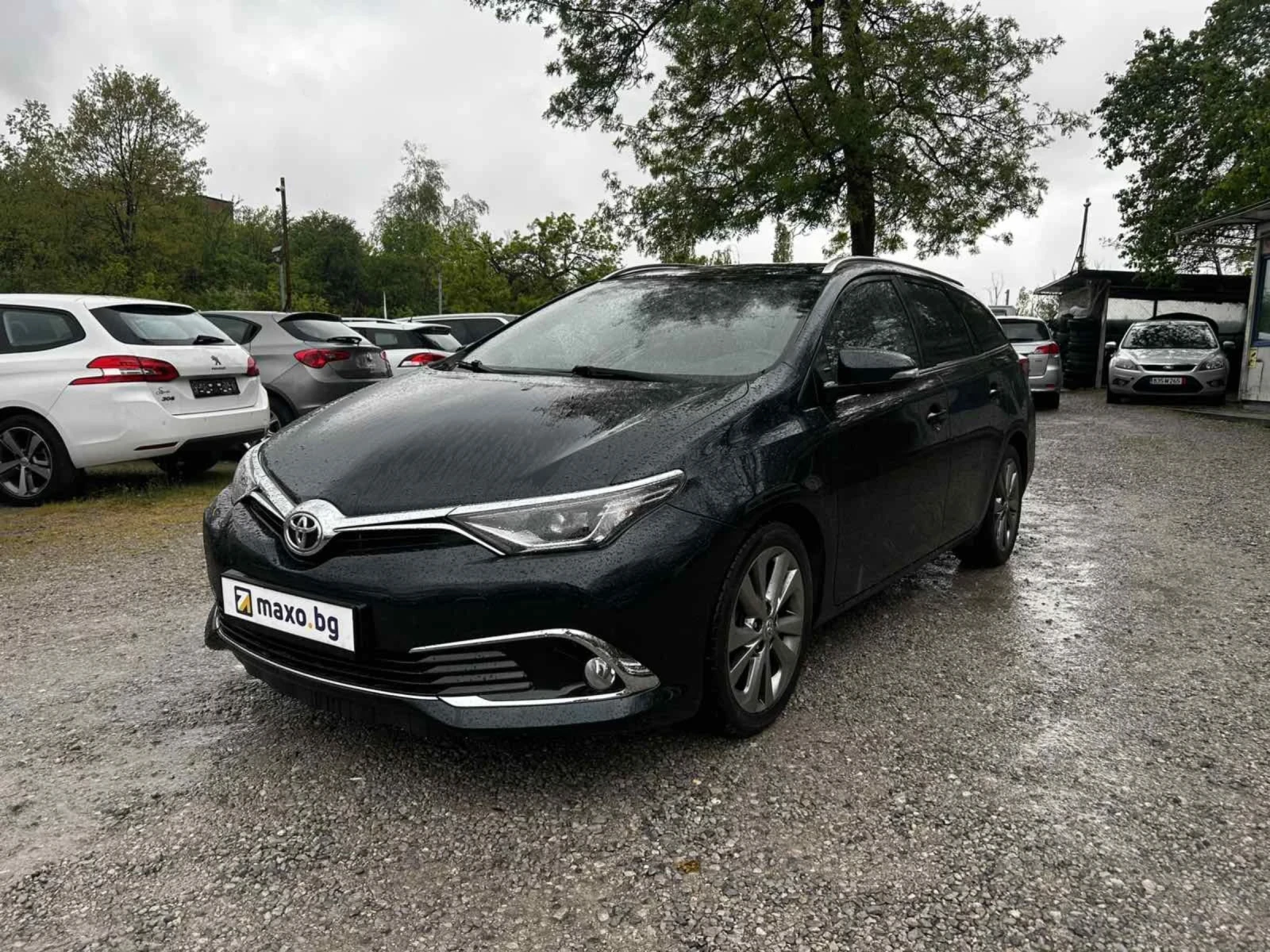 Toyota Auris 1.6 D4D, снимка 2 - Автомобили и джипове - 54370528