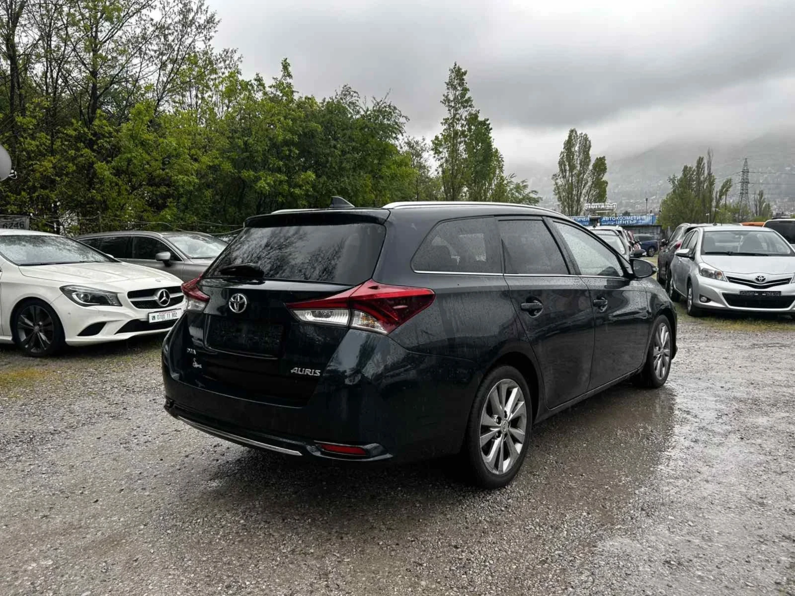 Toyota Auris 1.6 D4D, снимка 7 - Автомобили и джипове - 54370528