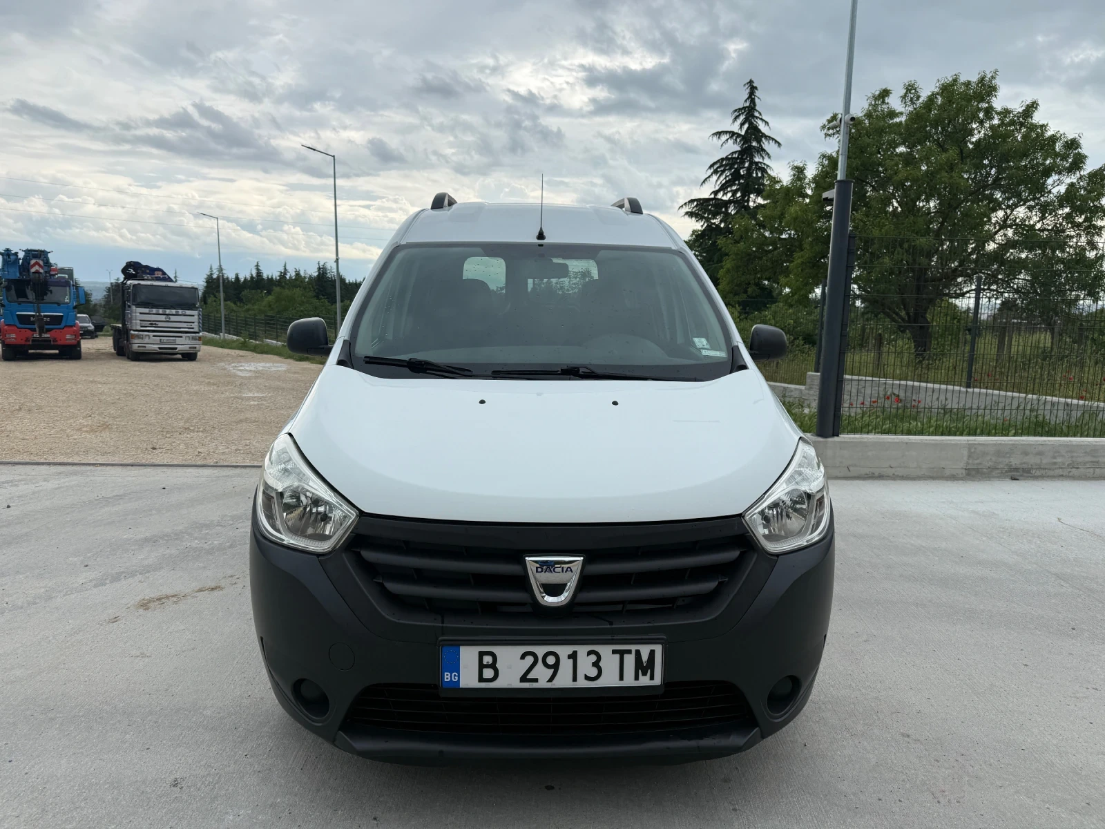 Dacia Dokker 1.6i LPG, снимка 2 - Автомобили и джипове - 54742942
