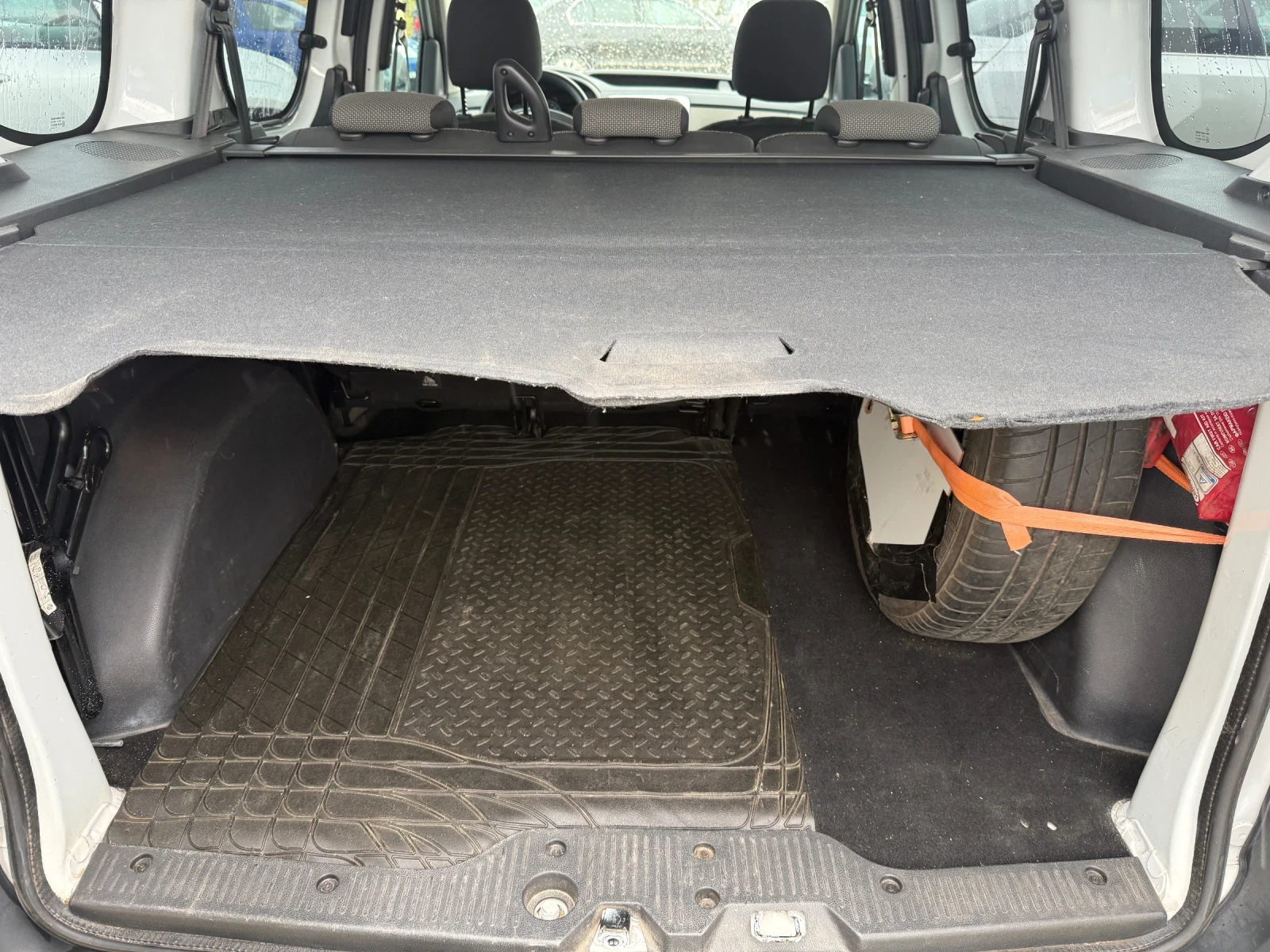 Dacia Dokker 1.6i LPG, снимка 13 - Автомобили и джипове - 54742942
