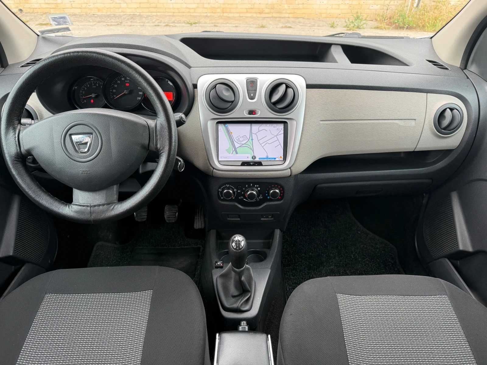 Dacia Dokker 1.6i LPG, снимка 8 - Автомобили и джипове - 54742942
