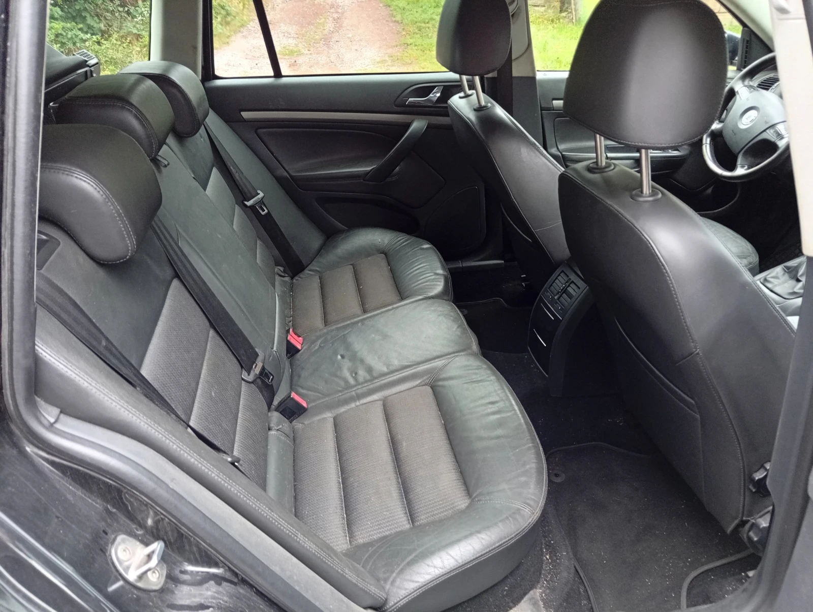 Skoda Octavia 1.9TDI * КЛИМАТРОНИК * , снимка 13 - Автомобили и джипове - 54897084