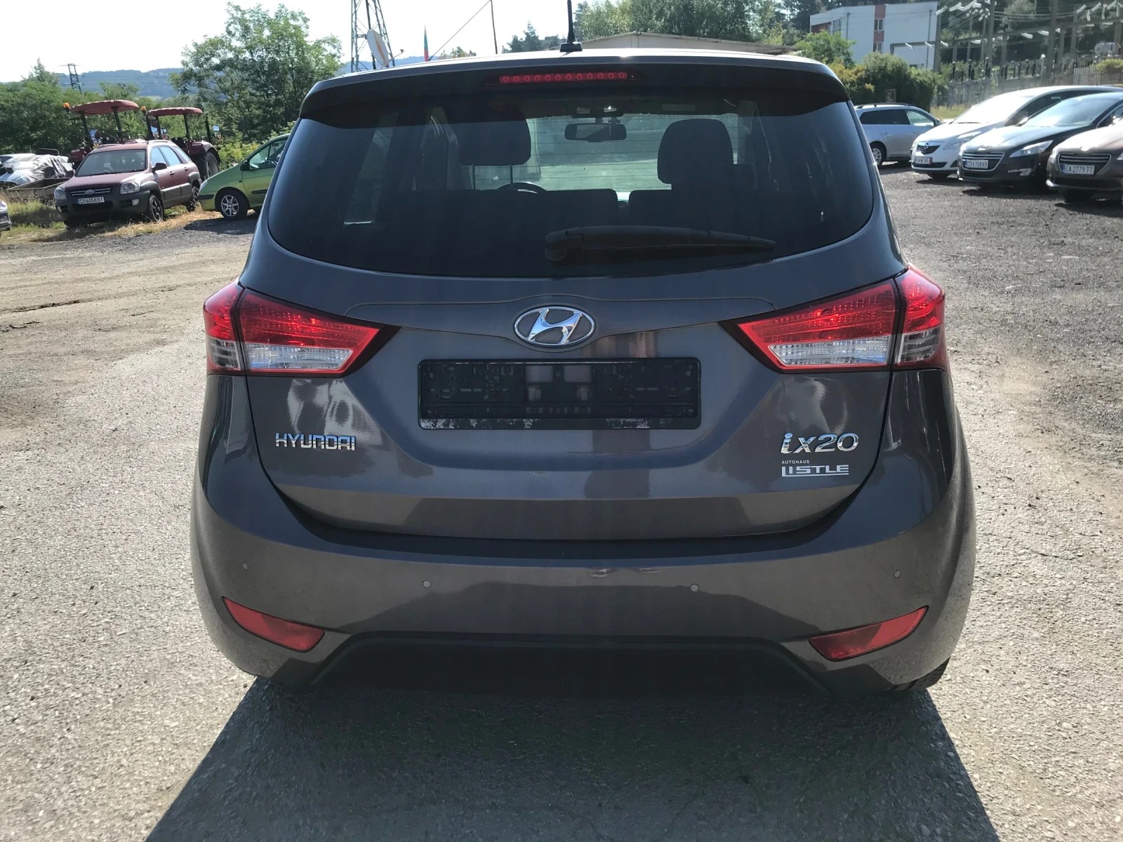 Hyundai Ix20 1.6I AVTOMAT , снимка 4 - Автомобили и джипове - 55772391