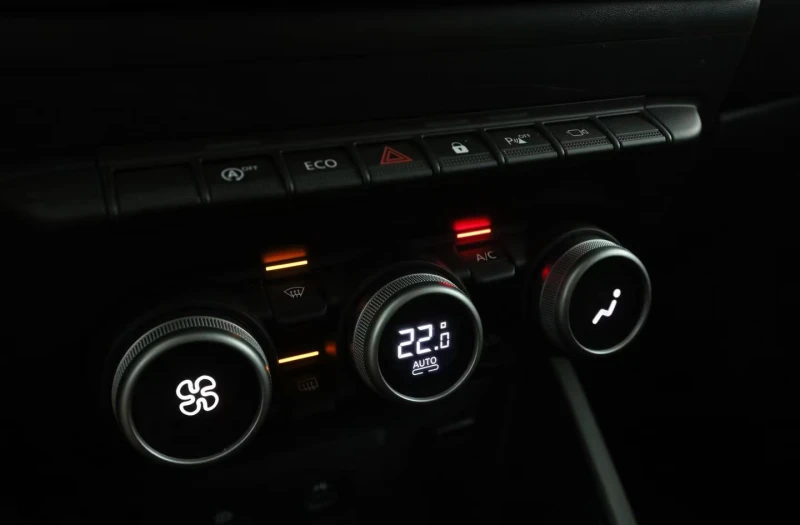 Dacia Duster 1.3TCe/COMFORT/130HP/NAVI/360CAM/PDC/KLESS/812f, снимка 14 - Автомобили и джипове - 51848338