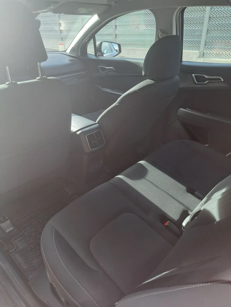Kia Sportage 1.6T 2WD Comfort + 7 години гаранция, снимка 15 - Автомобили и джипове - 53060255