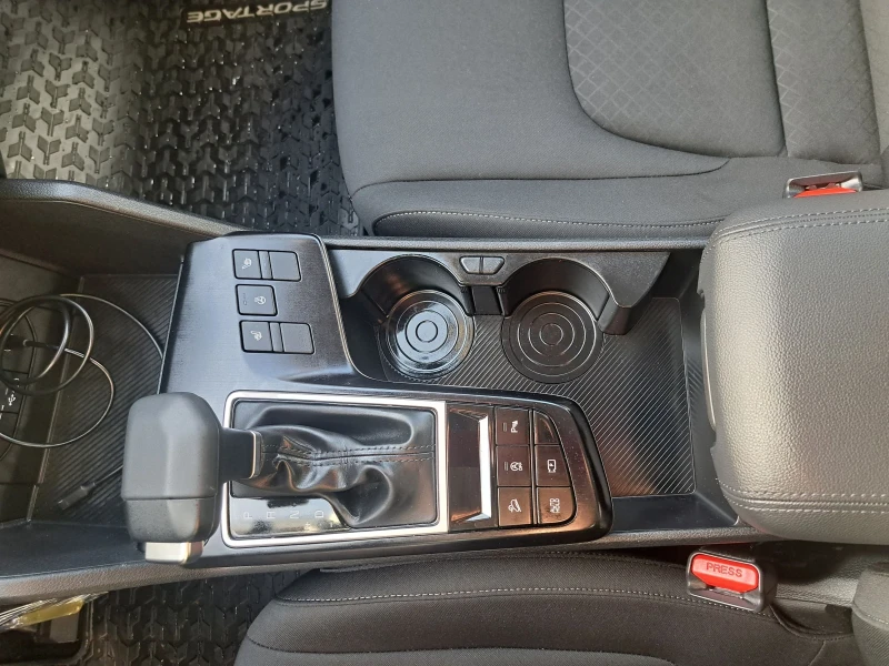 Kia Sportage 1.6T 2WD Comfort + 7 години гаранция, снимка 13 - Автомобили и джипове - 53060255
