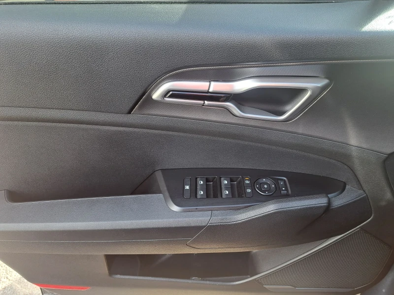 Kia Sportage 1.6T 2WD Comfort + 7 години гаранция, снимка 12 - Автомобили и джипове - 53060255