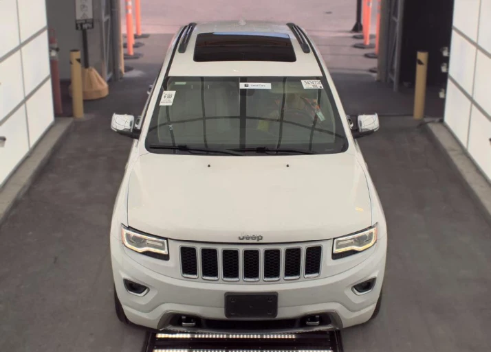 Jeep Grand cherokee Overland* 8ZF* МНОГО ЗАПАЗЕНА* ФИКСИРАНА ЦЕНА* , снимка 2 - Автомобили и джипове - 55790192