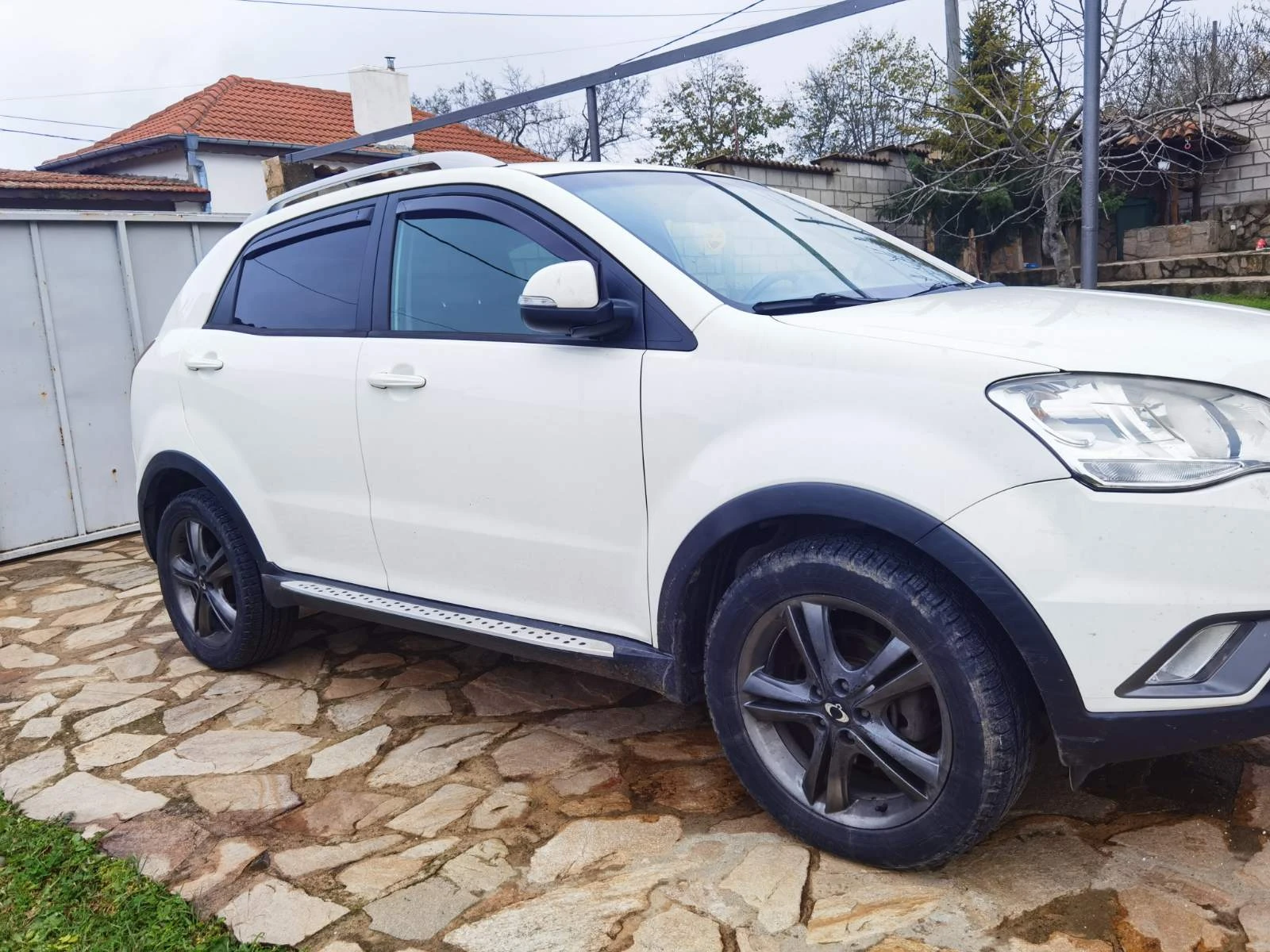 SsangYong Korando 2.0D - изображение 2