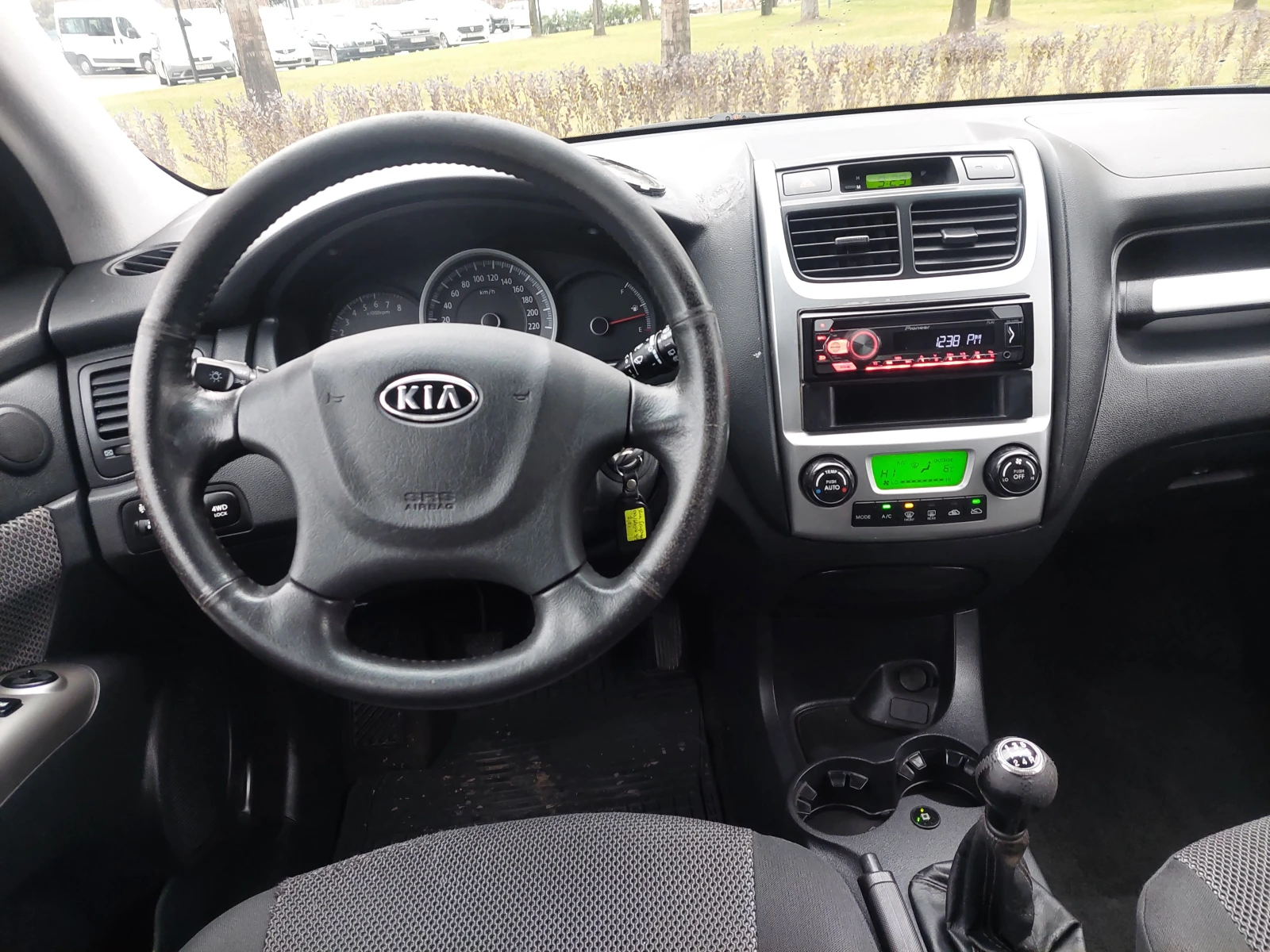 Kia Sportage 2, 0i 4x4 141ps ГАЗ/БЕНЗИН - изображение 6