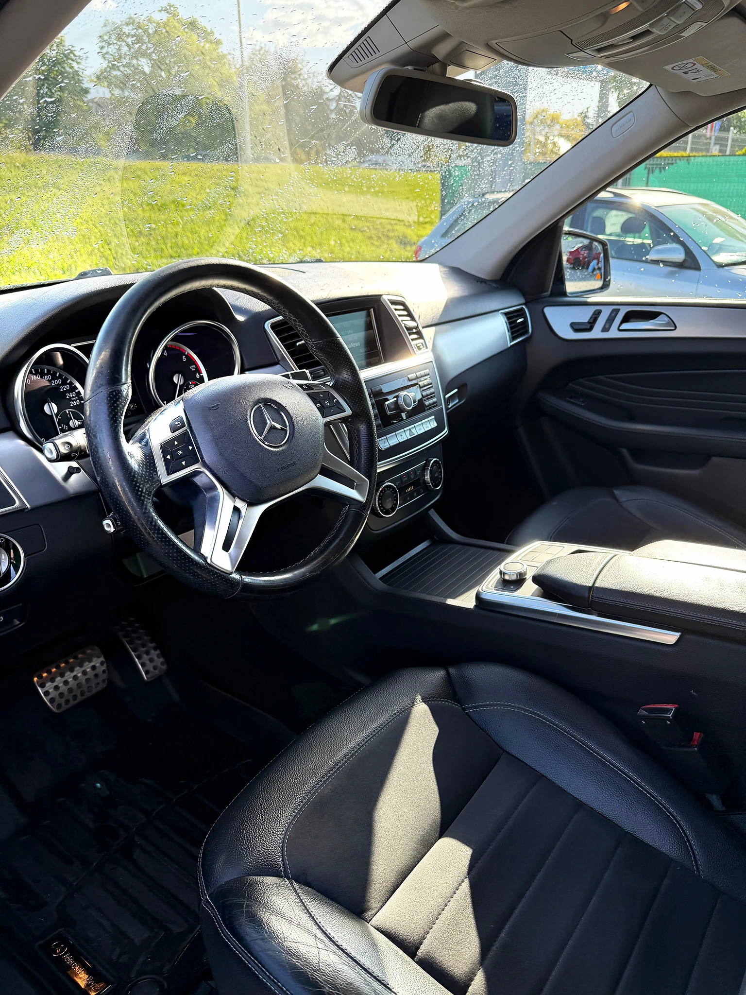 Mercedes-Benz ML 350 AMG PACK ПЕРФЕКТЕН! РЕАЛНИ КМ! 360 CAM ПАНОРАМА! - изображение 5