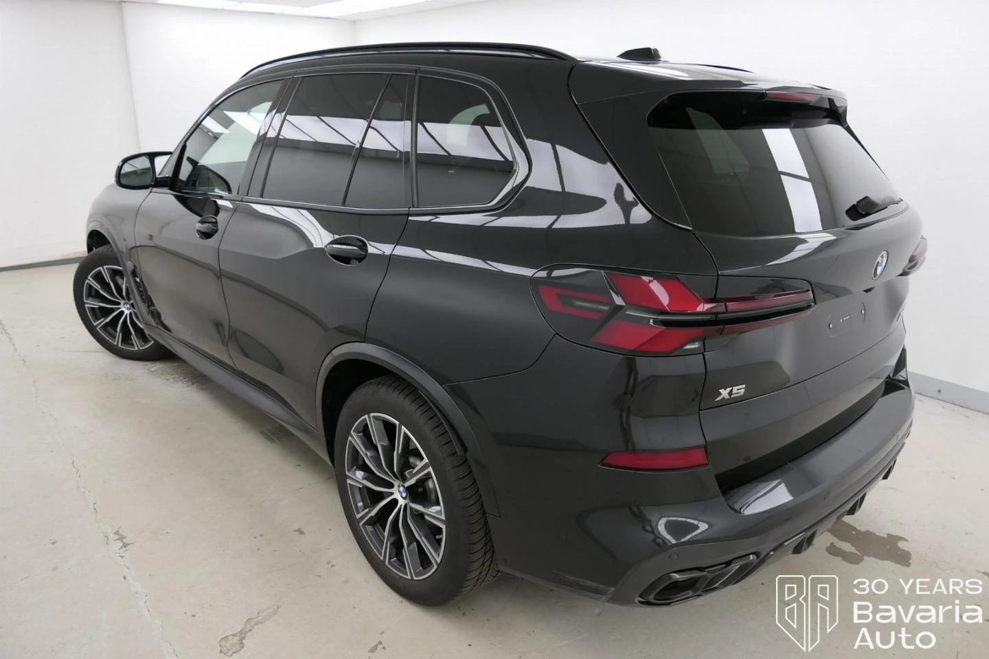 BMW X5 M60i xDrive M Sport Paket - изображение 2