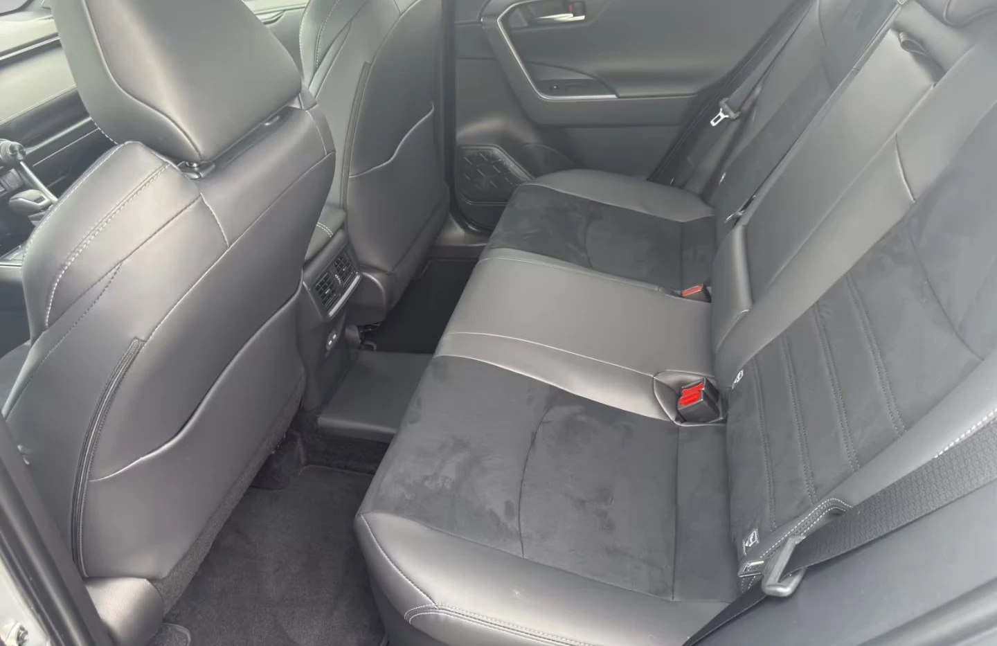 Toyota Rav4 !/PHEV/GR-SPORT/306HP/KEYLESS/H&B/LANE.ASS/716f | Mobile.bg   15