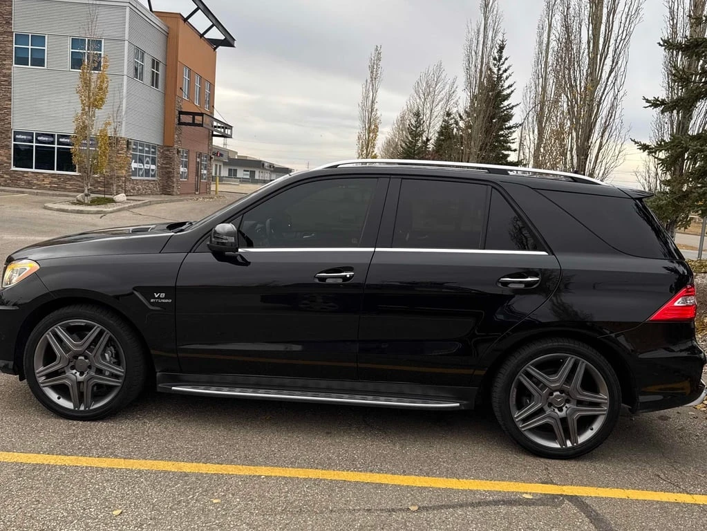 Mercedes-Benz ML 63 AMG * CARFAX * БЕЗ ПЪРВОНАЧАЛНА ВНОСКА - изображение 2