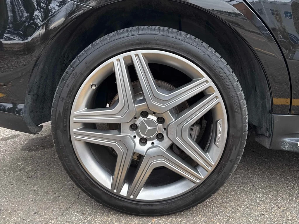 Mercedes-Benz ML 63 AMG * CARFAX * БЕЗ ПЪРВОНАЧАЛНА ВНОСКА - изображение 7