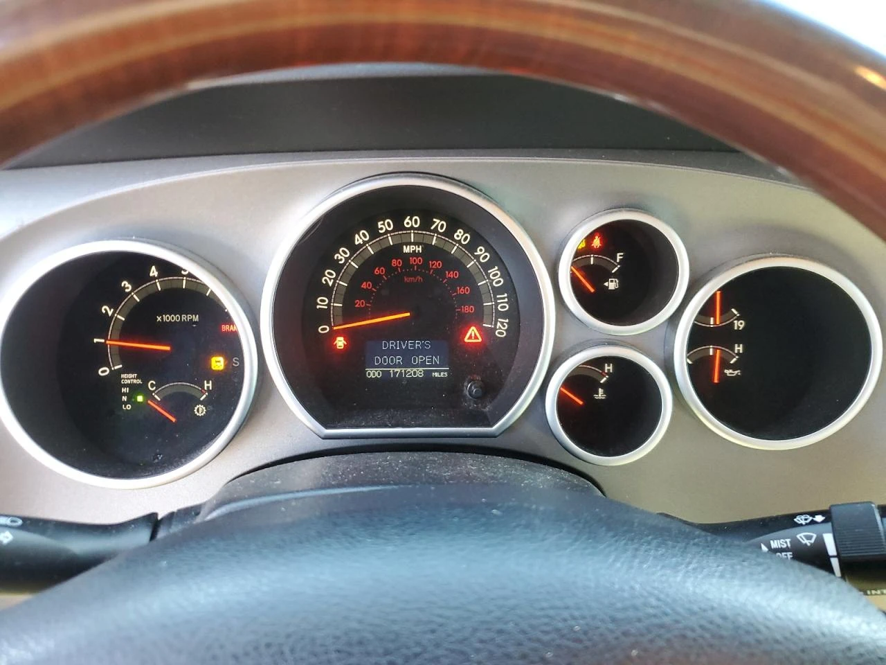 Toyota Sequoia PLATINUM - изображение 9