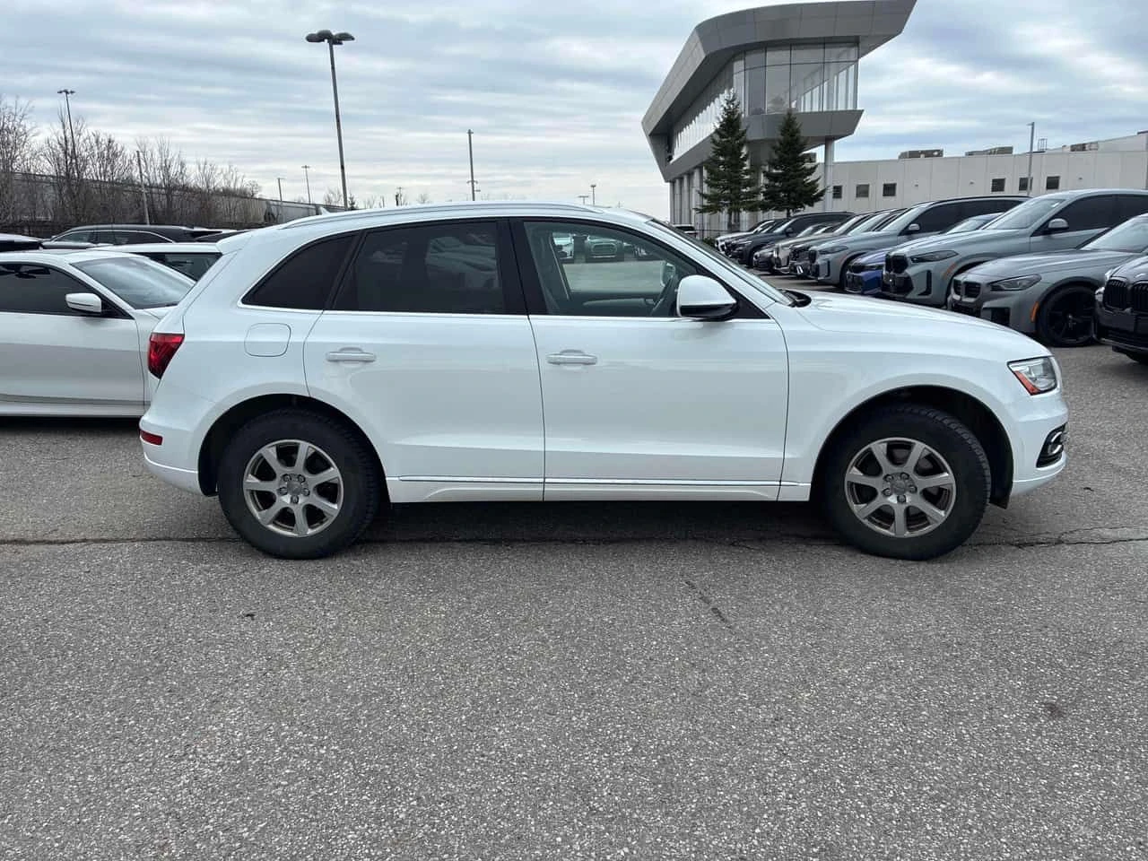 Audi Q5 | Technik | ПАНОРАМА | ПОДГРЕВИ | ДВА КЛЮЧА | , снимка 3 - Автомобили и джипове - 54297070